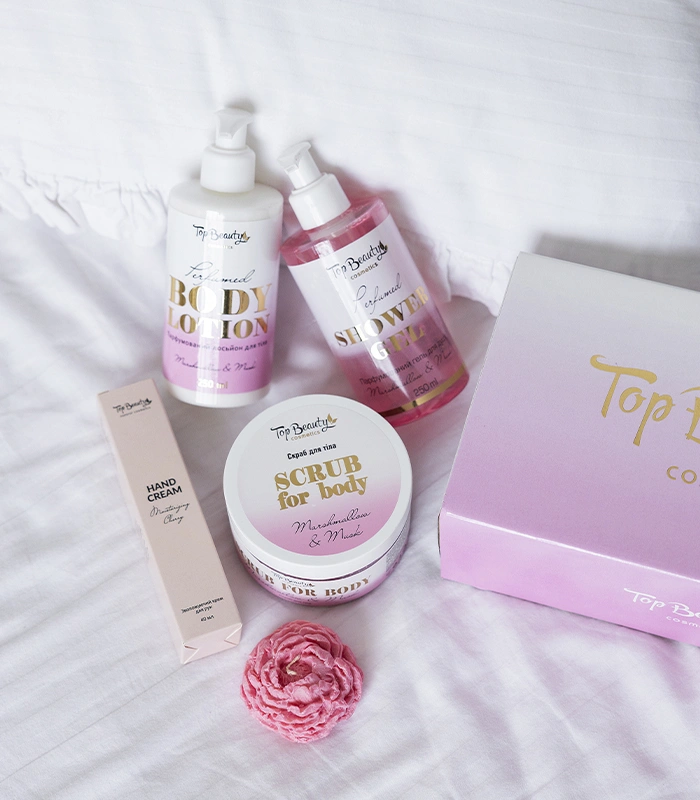 Подарунковий набір доглядової косметики для жінок Top Beauty "Рожевий" — 5 засобів у стильній рожевій упаковці