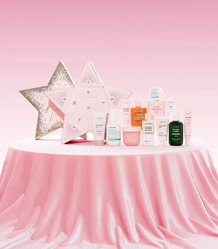 Адвент календар HOLLYSKIN Awards у формі зірки з 12 косметичними засобами HOLLYSKIN — святковий beauty-набір у золотому дизайні